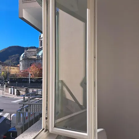 The Window On The Theatre And The Cathedral - Luxury * Côme