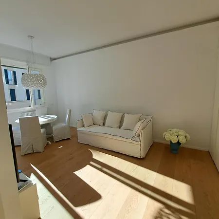 The Window On The Theatre And The Cathedral - Luxury Appartement
